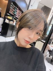 -HAIR CORNER