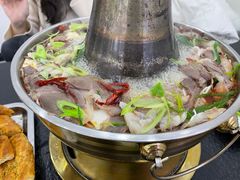 -撒拉人家.酸菜牦牛肉火锅