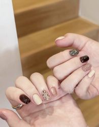 -桃色美甲沙龙