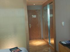 -天港漫非酒店(宁波火车站联丰地铁站店)