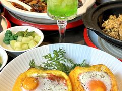 -吕氏焗小鲜•海鲜青岛菜(总店)
