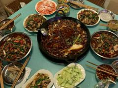 -鸿顺老铁锅美蛙鱼府(解放碑店)