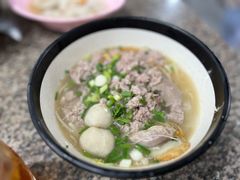 猪杂汤河粉-榮泰米粉湯(Left Shop)