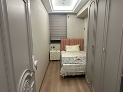 -建业路(地铁站)
