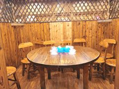 包厢-老东镇啤酒屋海鲜加工·蒸汽海鲜·海鲜烧烤(台东店)