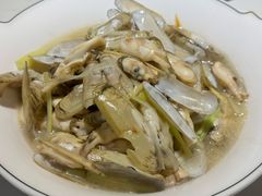 -赶海部落海鲜城(海阳路店)