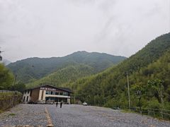 -安吉龙王山峡谷漂流