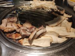 五花肉-韩聚屋韩国烤肉餐厅(新北万达店)