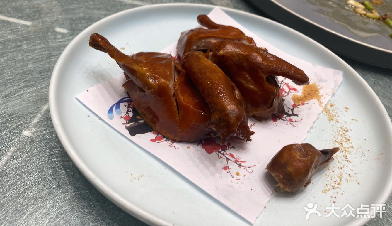 终于来打卡了，出品不错菜品味道都很好