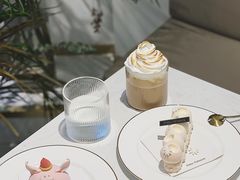 -Fridi Patisserie Cafe