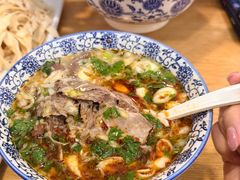 -八百里牛肉汤(盖饭·锅贴·万象城店)