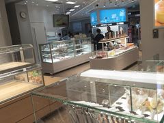 面包甜点陈列柜-好利来(梅江永旺店)