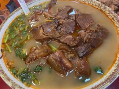 半筋半肉面-金杨拉面王小吃面馆·牛三宝面·红烧牛肉粉