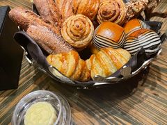 -L'ATELIER de Joel Robuchon(外滩18号店)