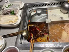 -海底捞火锅(新松江路店)