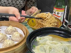 炸酱拌面-食惠里小笼包面馆(越秀店)