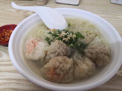 鲜虾鲜肉云吞-云云美食