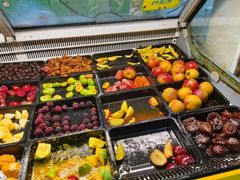 自助取餐区-老炳·七丛松甘草水果