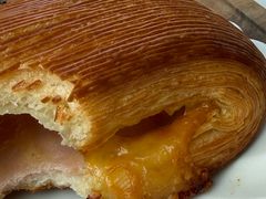 -VERIE BAKEHOUSE