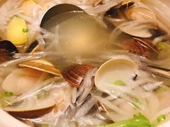 -榕树下海鲜馆(坪山路店)