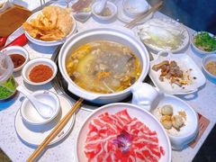 -三人行骨头王火锅(长寿店)
