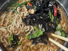 -正宗杨记普洱酸醋米线(总店)