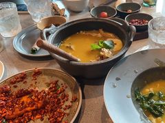 酸木瓜炖牛腩-半山腰·云南菜(侨福芳草地店)