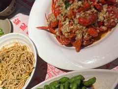 -肥肥虾庄·金牌油焖大虾(汉街SKP店)
