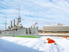 -阿芙乐尔号巡洋舰