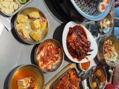 -草家酱蟹炭火烤肉店(珲春南路一店)