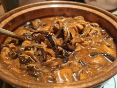 小鸡炖蘑菇-关东小磨东北菜(漕河泾印象城店)