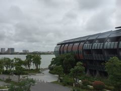 -上海滴水湖皇冠假日酒店