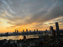 -东方豪景花园酒店·怡景旋转餐厅