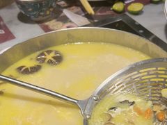 -尚尚仙·酸汤猪手·猪肚鸡火锅(华联万柳购物中心店)