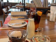 -ROAST coffee & eatery