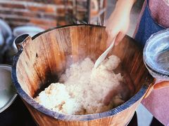-梁阿婆廿年老牌扣肉糯米饭