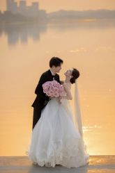 -莫兰迪婚纱摄影