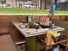 -洪氏嗨捞·广东猪肚鸡·椰子鸡火锅(西咸万象城店)