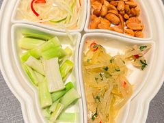 -左庭右院鲜牛肉火锅黑金店(陆家嘴中心店)