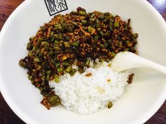 酸豆角肉泥盖码饭-德天顺盖码饭(人民西路店)