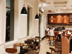 大堂-星巴克臻选(广州沙面店)