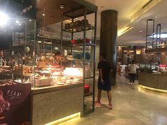 -华邑酒店·鲜艳全日自助餐厅