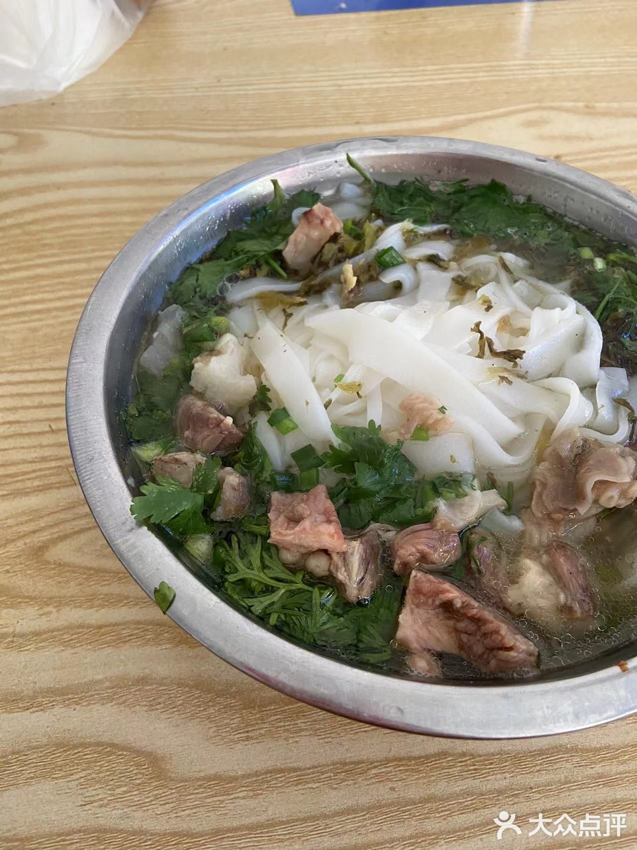 牛肉异香，茴香，少民。老都匀破房子居民楼，年头久