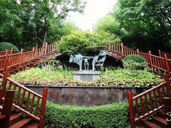 -七彩云南古滇温泉山庄
