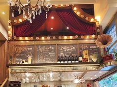 -玛格萝妮比萨屋(四平店)