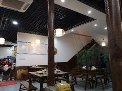 大堂-黄桷树曹家私房菜(江与城店)