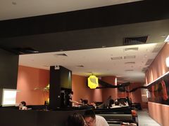 大堂-羽鸽集·乳鸽专门店·地道顺德菜(岭南站店)