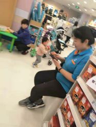 -乐友孕婴童(龙旗购物中心店)