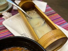 -香巴拉云南餐厅(华莱坞店)