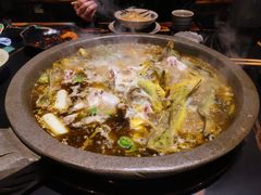 泡椒锅-石锅苗苗鱼(武汉首店)